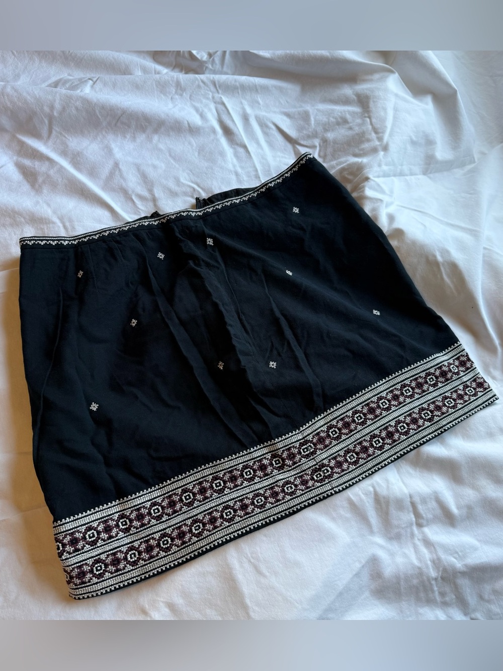 Madewell Embroidered Gamine Mini Skirt in a bohemian/Aztec style